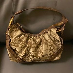 EUC Vintage Jessica Simpson Satchel Bag, 2 Inside pockets with a zippered pouch